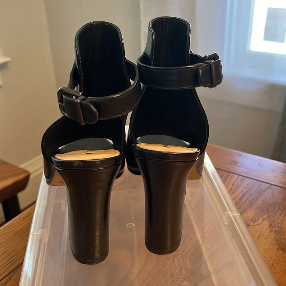 Black Via Spiga open toe bootie heels, size 7 - Picture 4 of 5